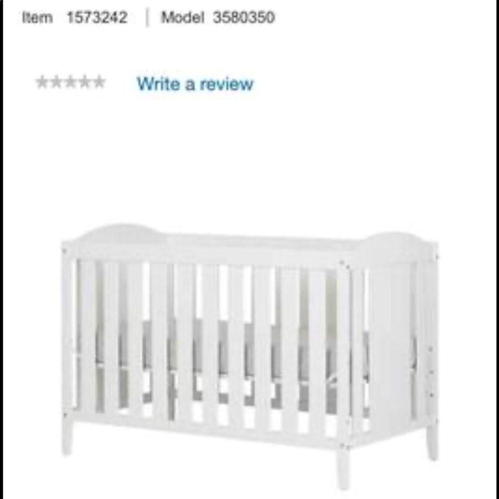 Costco Traditional 2 in 1 convertible Crib and mattress Bought from costco